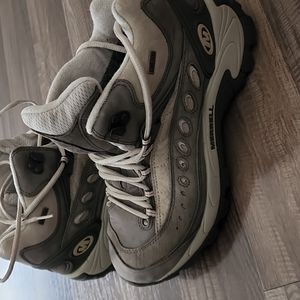 MERRELL Pulse Mid Hiking Boots women's  size 10